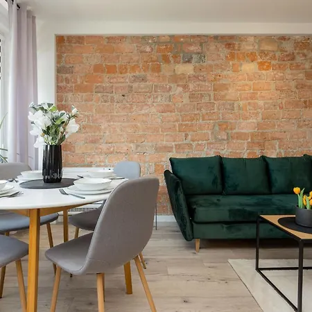 Grojecka Studio For 3 Guests With Balcony By Renters 公寓 *