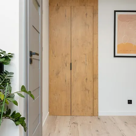 公寓 Grojecka Studio For 3 Guests With Balcony By Renters 华沙