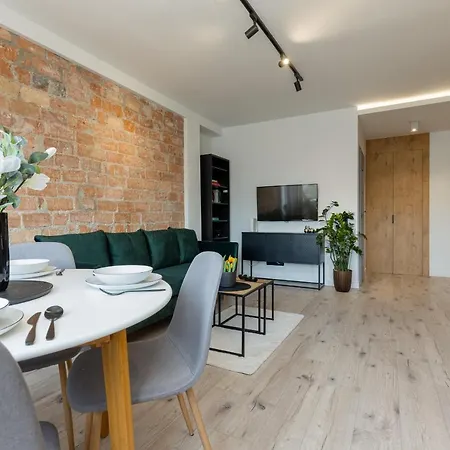Grojecka Studio For 3 Guests With Balcony By Renters * 华沙