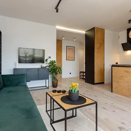 Grojecka Studio For 3 Guests With Balcony By Renters Apartment Warsaw