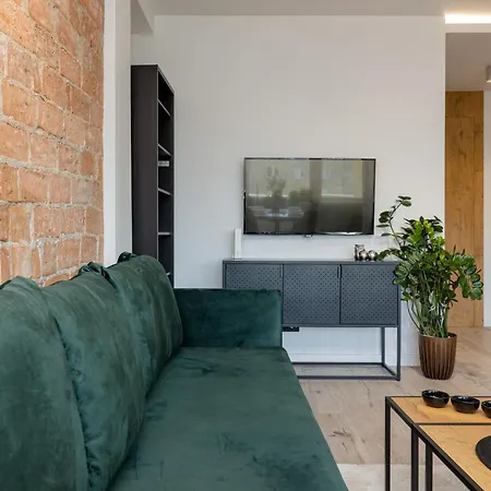 Apartment Grojecka Studio For 3 Guests With Balcony By Renters Warsaw